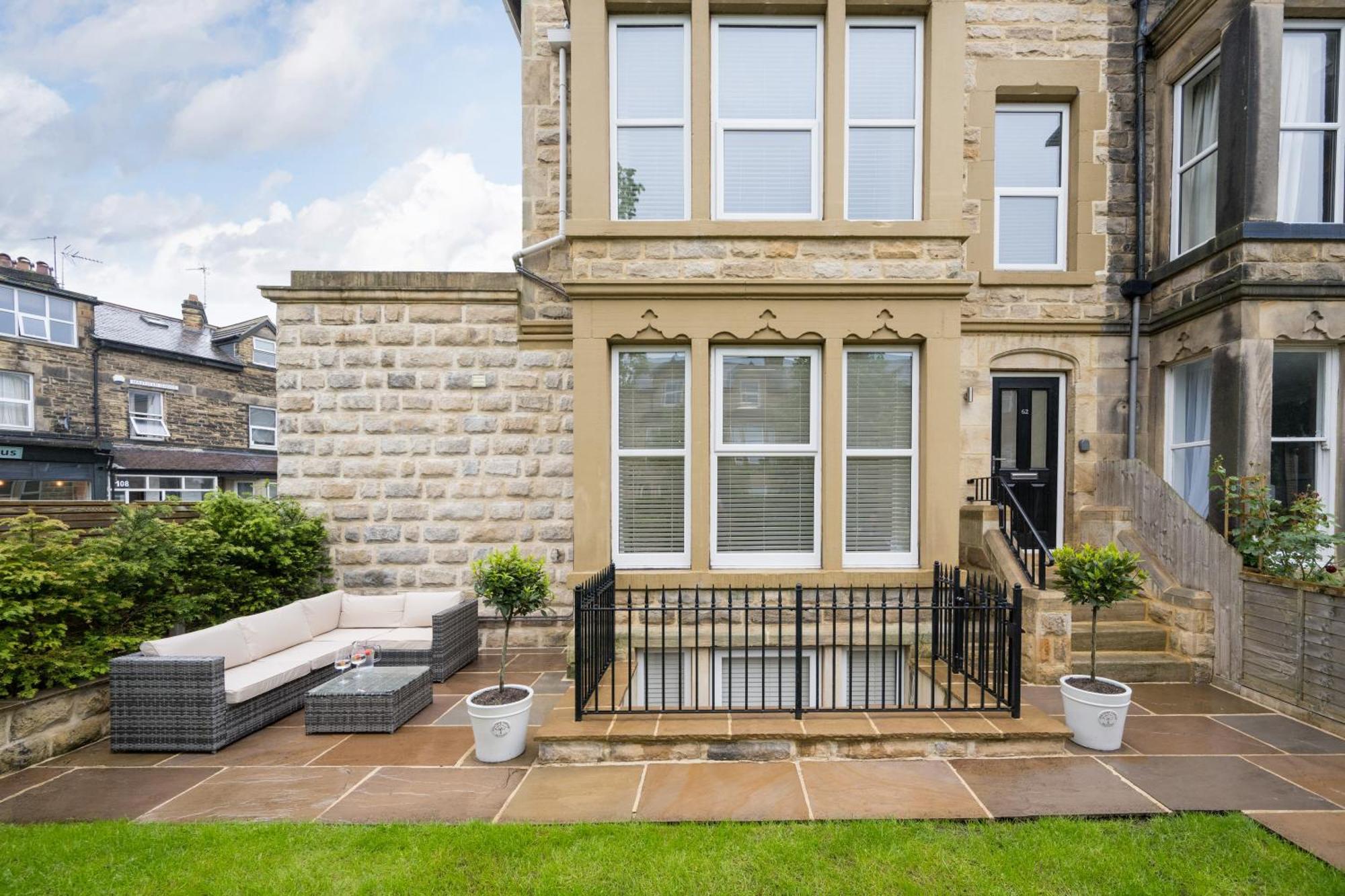 Sixtytwo By Harrogate Serviced Apartments Exteriör bild